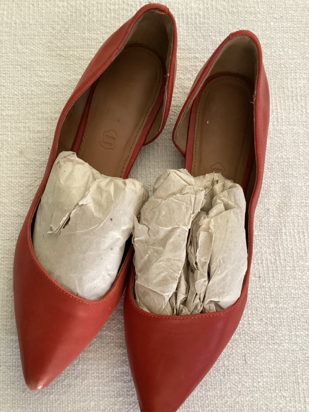 Aldo red side open flat- SZ 7.5